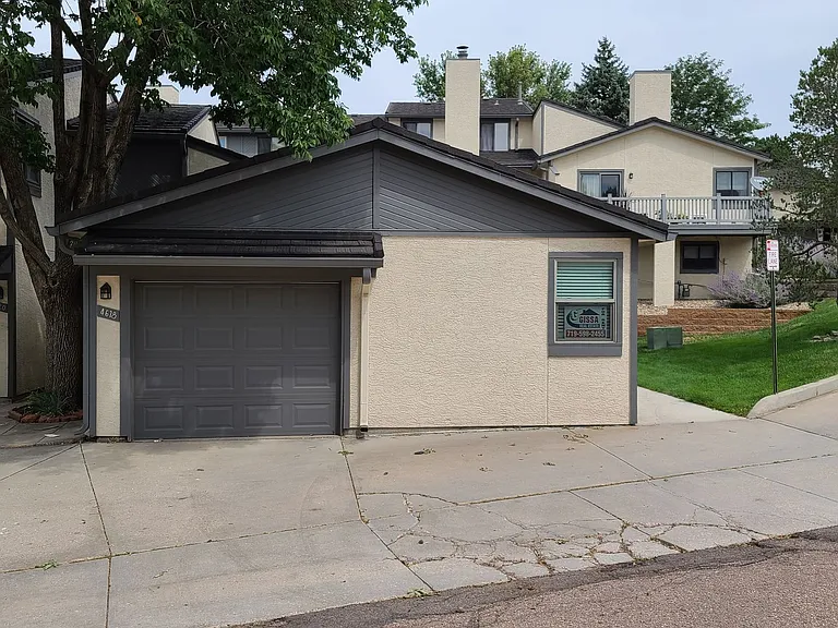 4618 Excalibur Ct — Photo 20