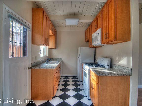 3rd image of 27 Topeka Ave APT 01