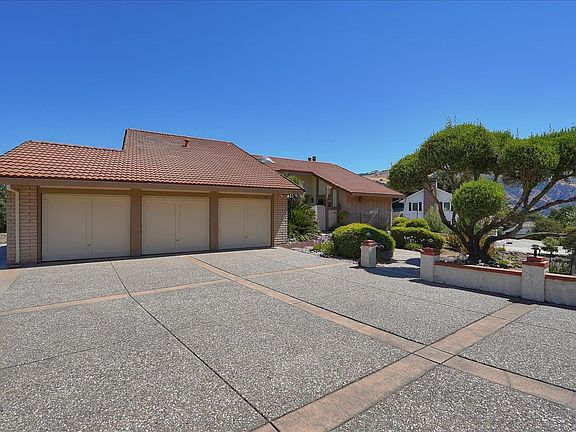 2nd image of 3200 Quail Ln