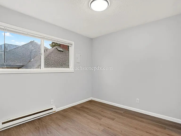 2424 NW Kearney St #5 — Photo 10