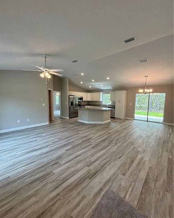 1st image of 5825 N Claremont Dr