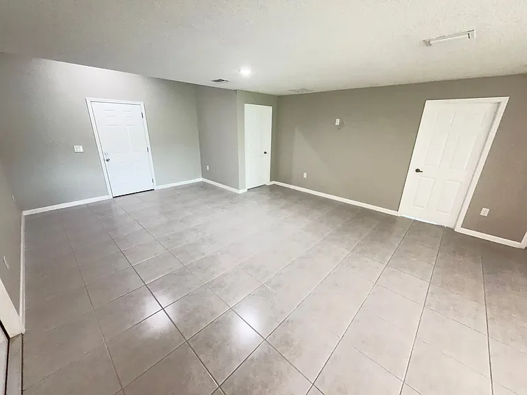867 Glencove Ave NW — Photo 27