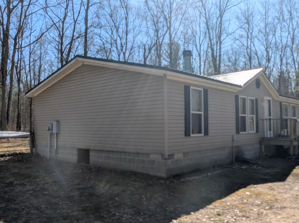 2299 Kent Rd, Rothbury, MI 49452