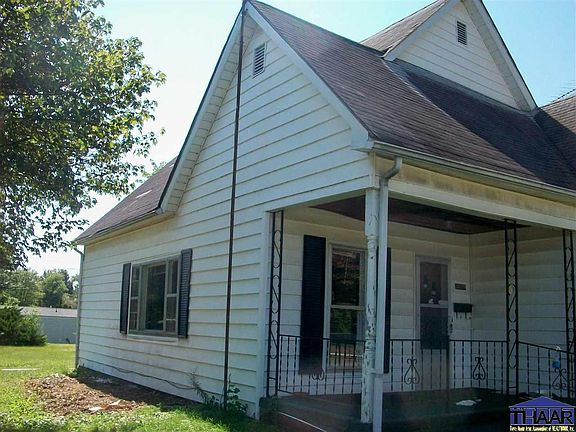 2nd image of 1089 E Vincennes St