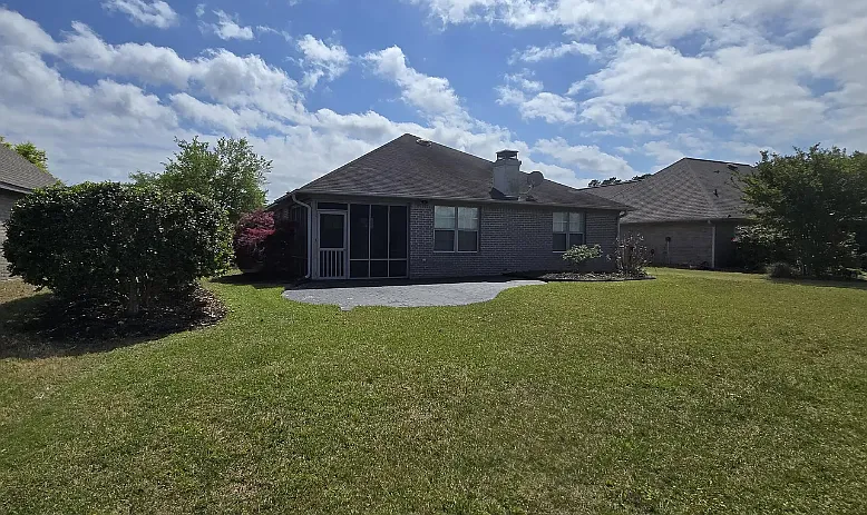 3 bed, 1500 sqft, $2,250 — Photo 2