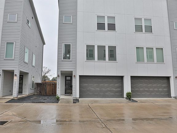 2nd image of 4815 Martin Oaks Ln