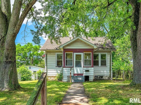 1819 N Underhill St, Peoria, IL 61604