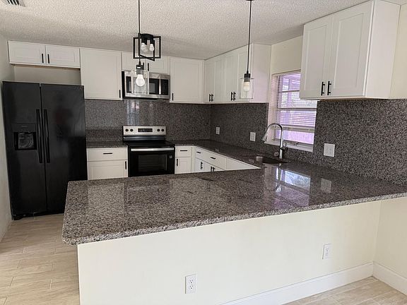 2nd image of 950 Penny Dr