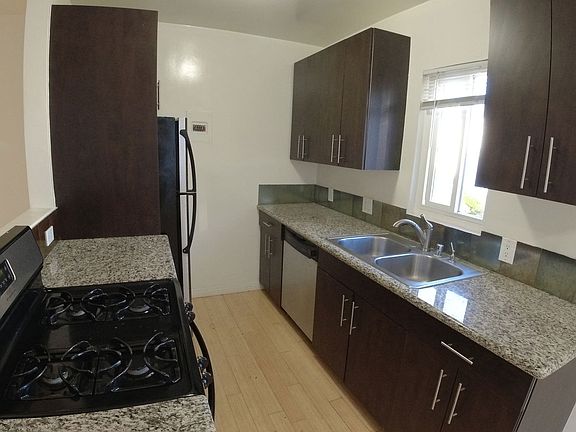 2nd image of 924 Hancock Ave APT 8