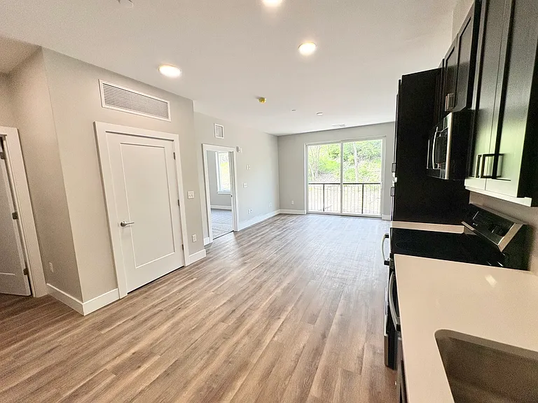 McKnight Flats — Photo 5