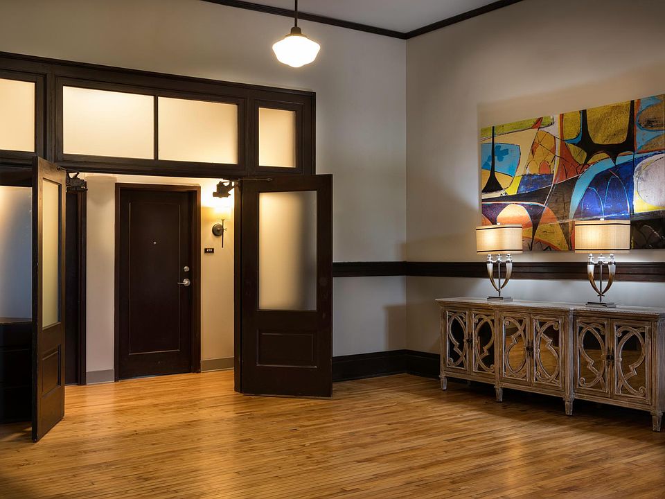 1st image of 3513 Jefferson St #216
