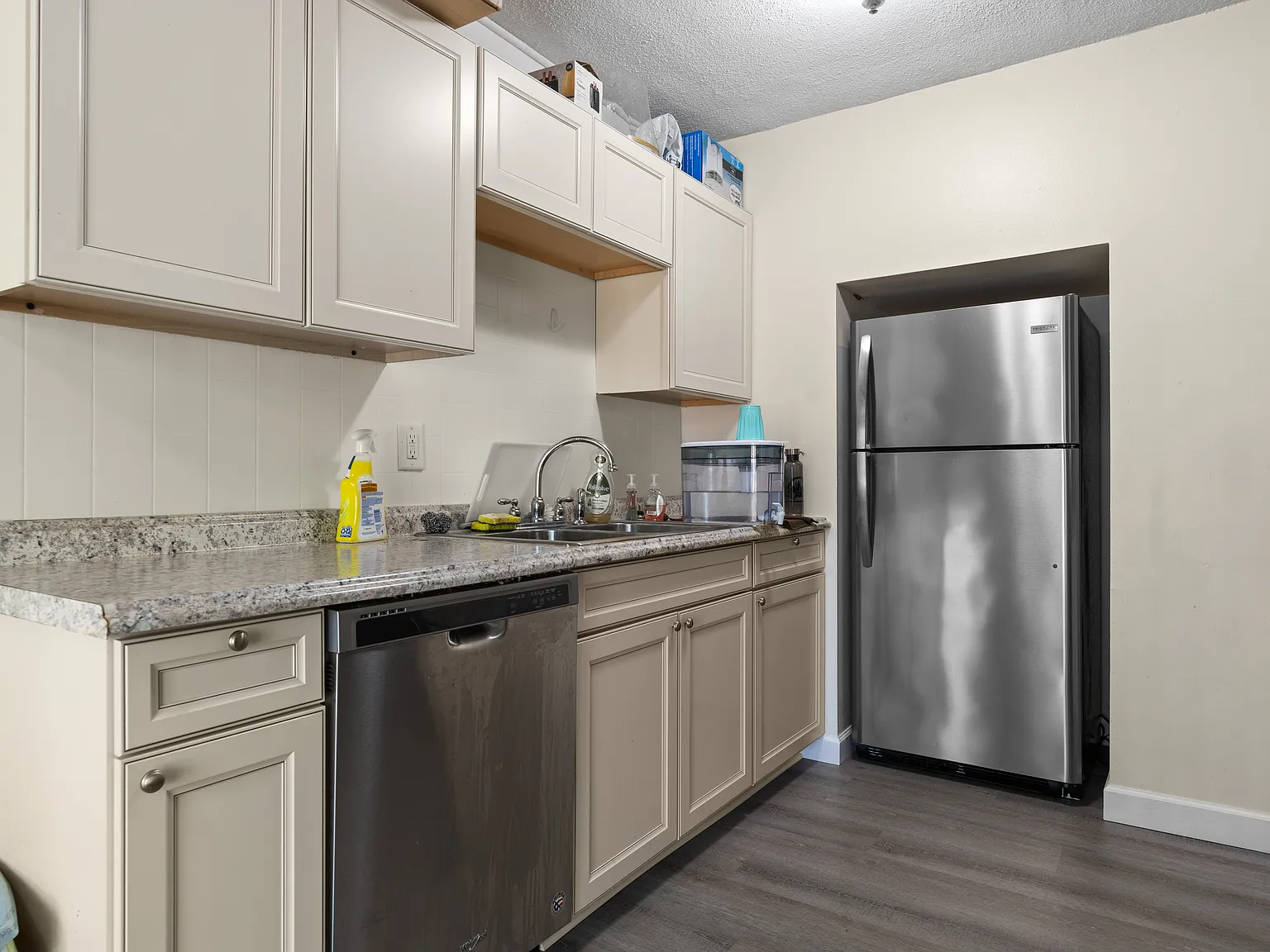 Cedar Crest Apartments — Photo 2