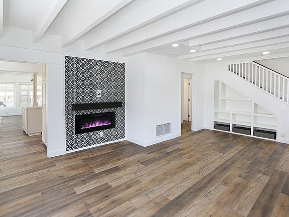 4th image of 319 Cypress Dr