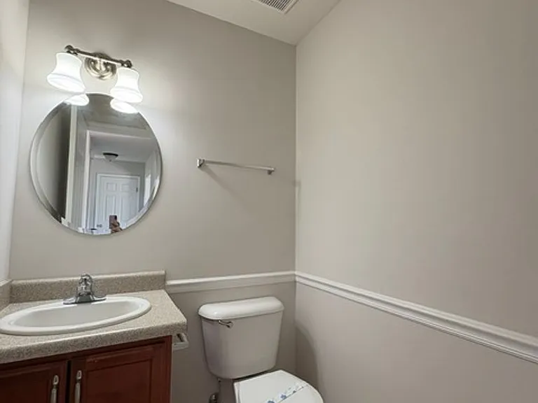 302 Mann St — Photo 8