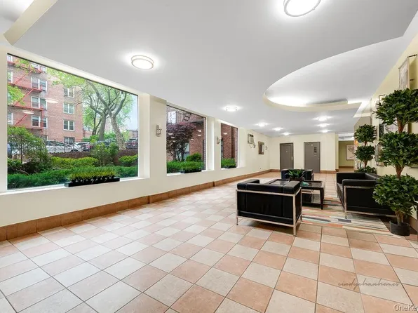 103-103 93rd Ave #7B, Queens Village, NY 11428