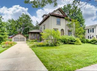 537 N Stone Ave, La Grange Park, IL 60526