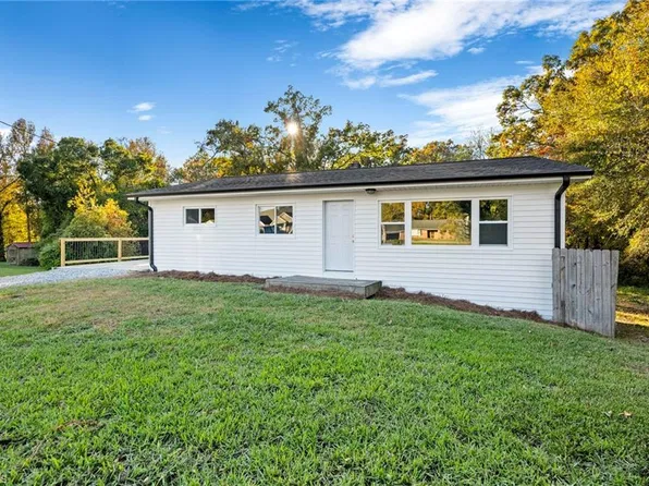 4490 Wallburg High Point Rd, High Point, NC 27265
