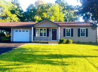 2706 Forest Hill Dr, Auburn, NY 13021