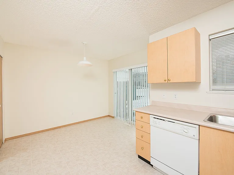 610 King St — Photo 64