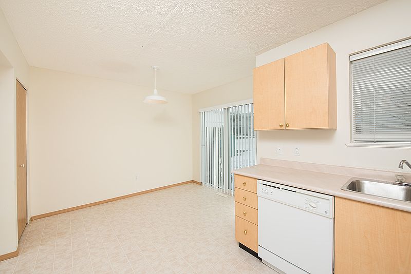 Spruce Grove Apartment for rent - 2 Bedrooms — photo 40