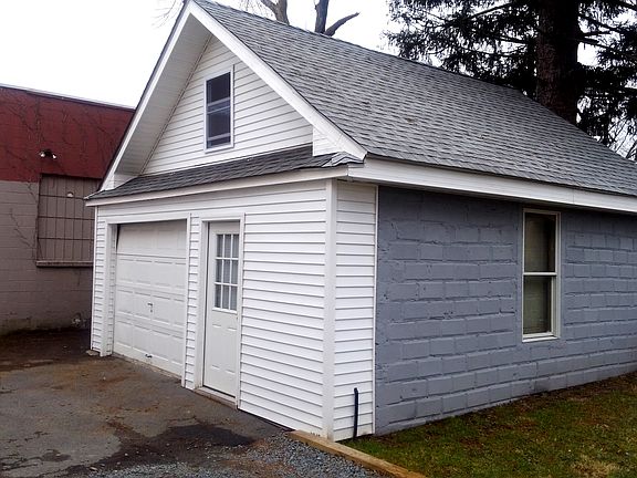 Garage/Workshop