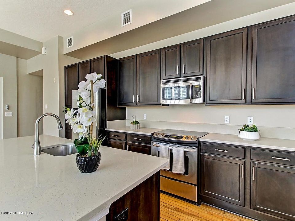 Gourmet Kitchen Space