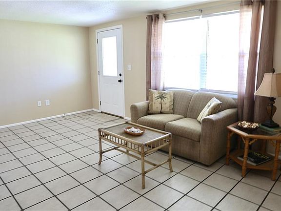 4th image of 15830 Adobe Dr