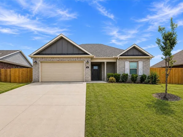 918 Hampton St, Springdale, AR 72762
