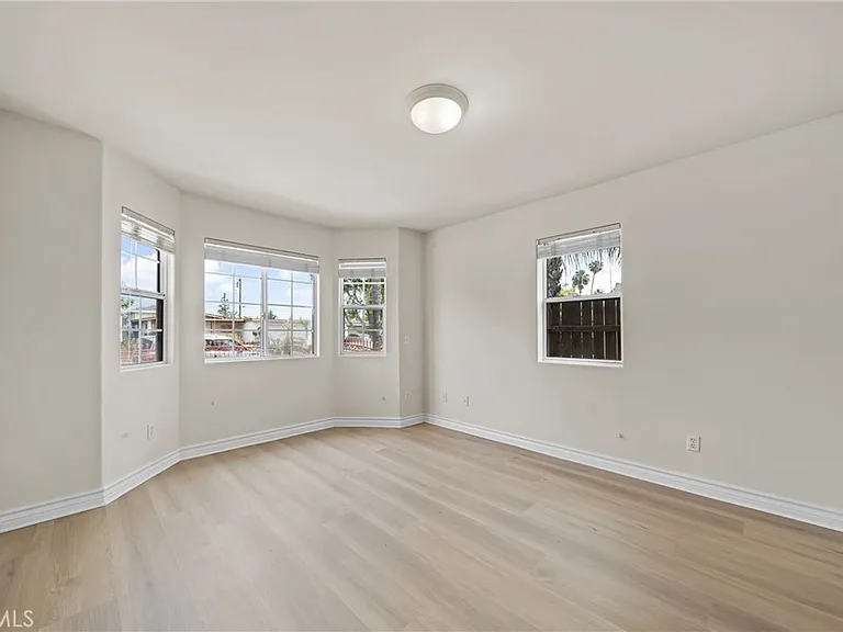 18626 Mescal St — Photo 15