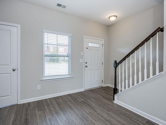 4th image of 418 Angel Grove Ln