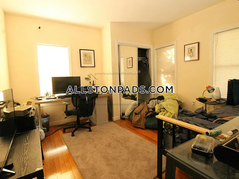 30 Linden St #1 — Photo 1