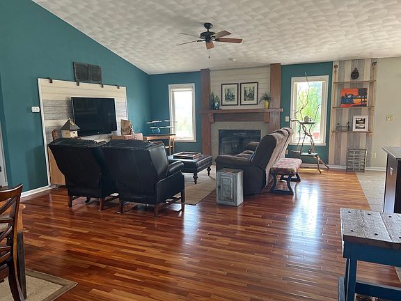 2nd image of 4651 Glen Echo Way