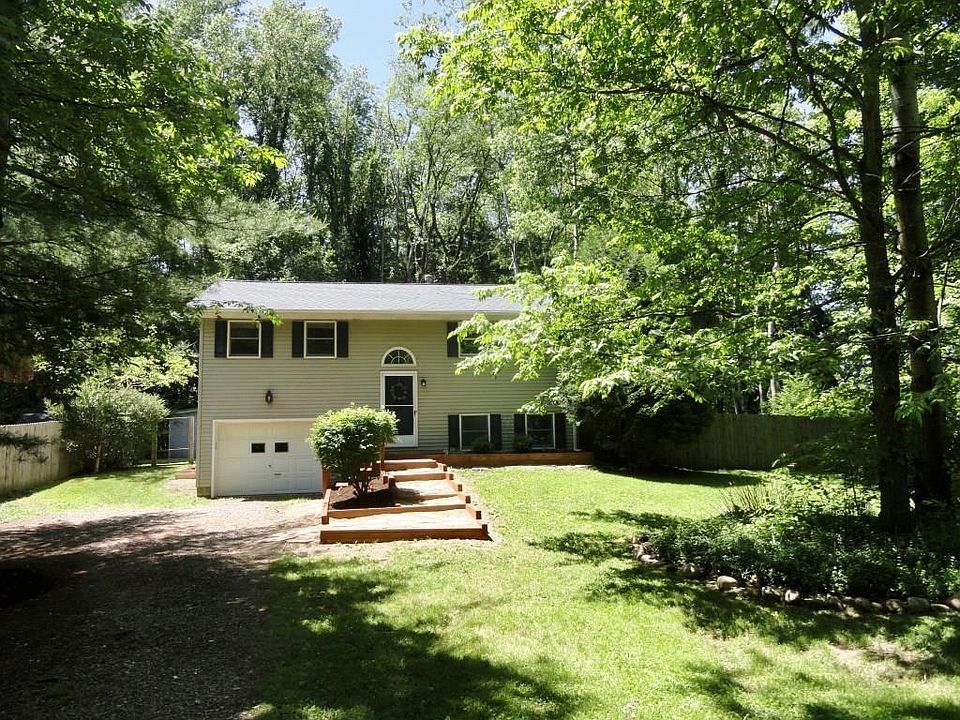 1st image of 208 Shelhamer Dr