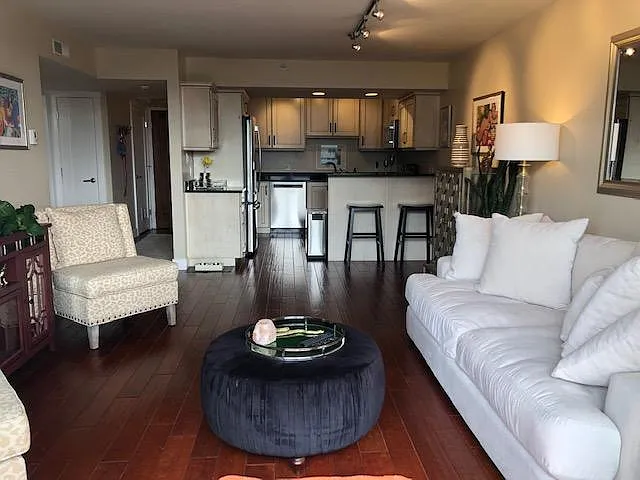 230 E Broadway St #803 — Photo 5