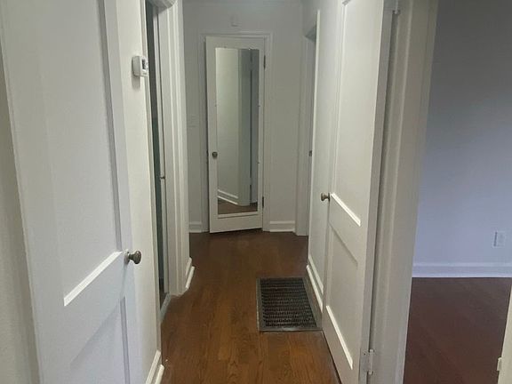 3rd image of 721 Shady Dr