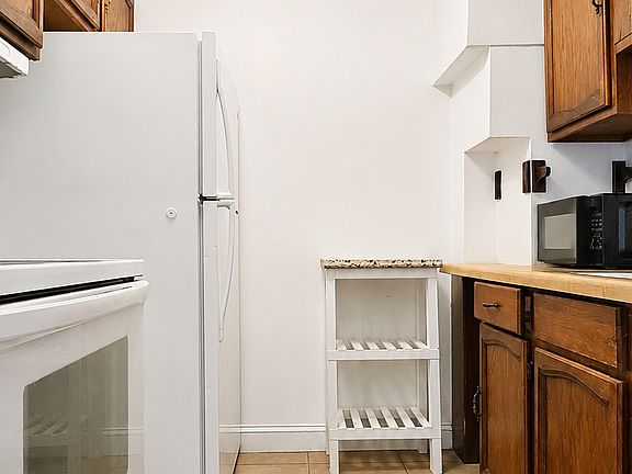4th image of 315 Ridge Manor Dr APT 7
