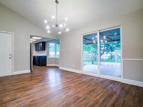5th image of 2608 Driftwood Dr