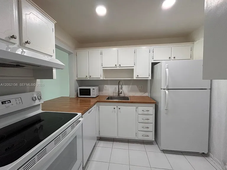 5401 NW 2nd Ave #222 — Photo 4