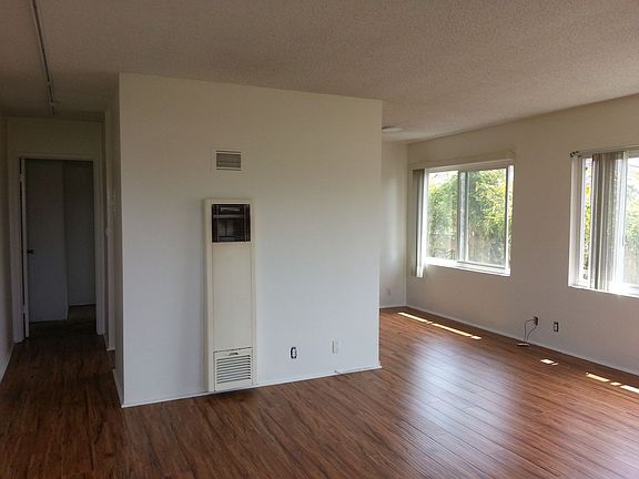 5th image of 246 Bicknell Ave