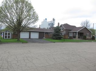 458 E Main St, Perham, MN 56573