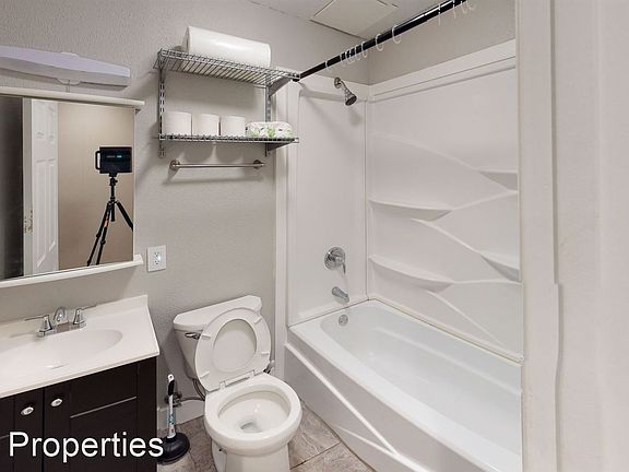 5th image of 4007 Dunlap Ave Unit 2