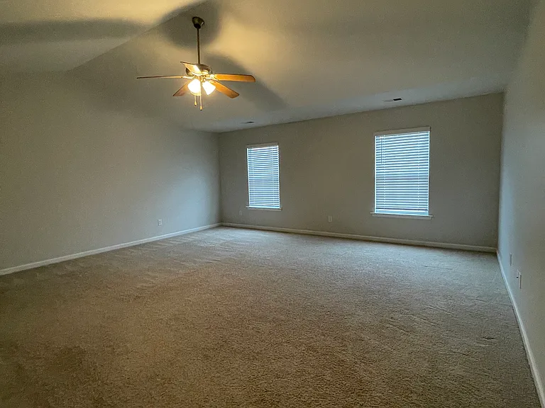 918 Rockleigh Dr — Photo 26