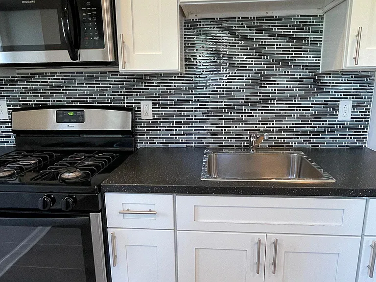 4751 Upland St — Photo 6