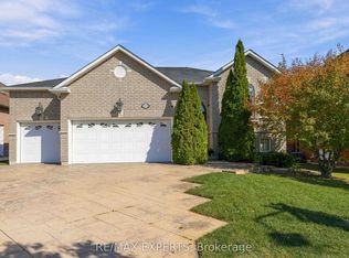 93 Velmar Dr, Vaughan, ON L4L 8W4