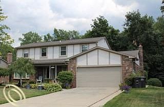 1st image of 15996 Park Ln