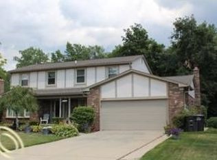 15996 Park Ln, Northville, MI 48168