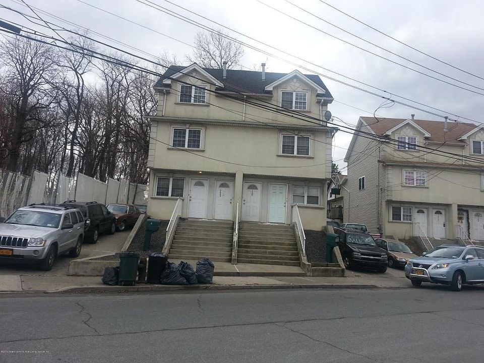 1st image of 1654 Richmond Ter