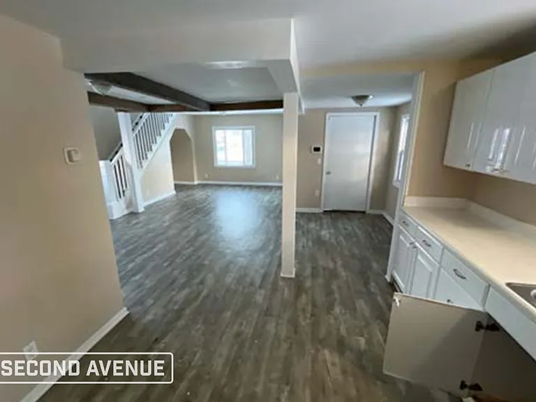 803 Joseph St — Photo 2