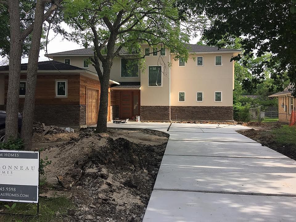 1st image of 2968 Primrose Ln
