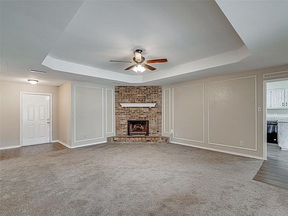 4th image of 103 Pine St